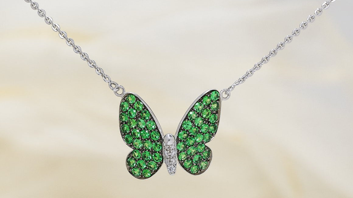 Garnet .. A Gemstone that Comes in a Variety Of Colours!