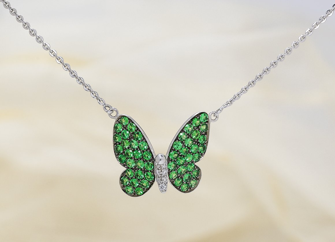 Garnet .. A Gemstone that Comes in a Variety Of Colours!